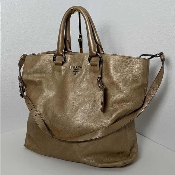 💯Authentic Prada Leather Tote Bag🍀 - Picture 6 of 17